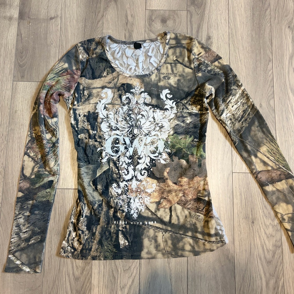 Girls with Guns Lace back Top